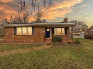 34 Joynes Rd, Hampton, VA 23666