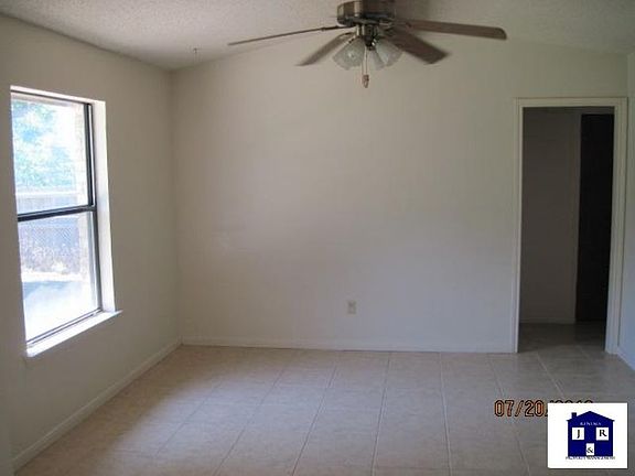 2nd image of 208 Blanket Dr