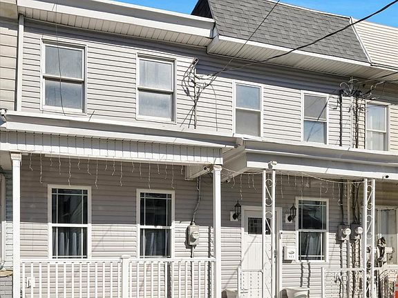 3rd image of 409 W Spruce St