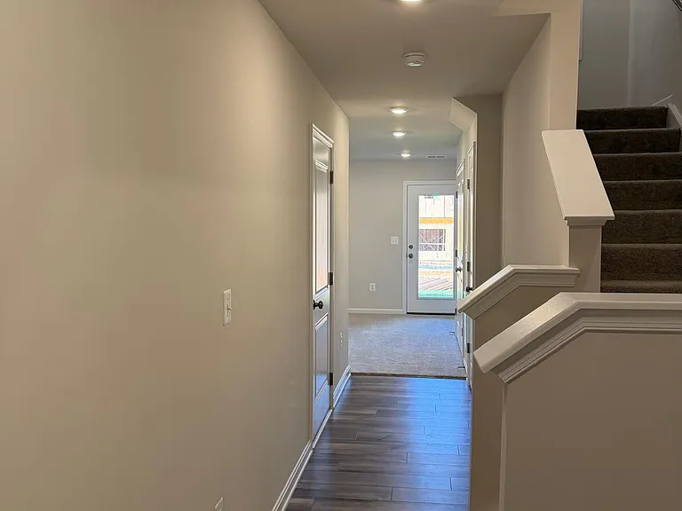 398 Seeback Dr — Photo 4
