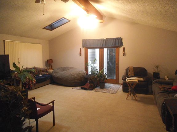 2nd image of 665 Heritage Blvd