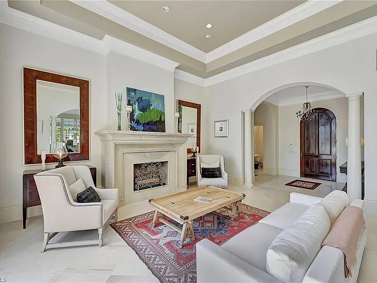 2052 Isla Vista Ln — Photo 3