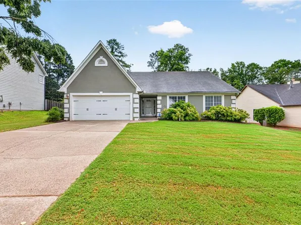 910 Prestonwood Dr, Lawrenceville, GA 30043