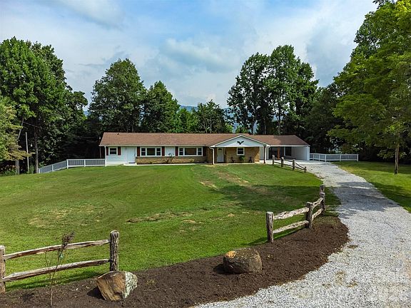 2nd image of 468 Deer Park Lake Rd