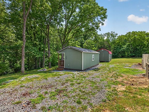 2nd image of 175 Harris Ln