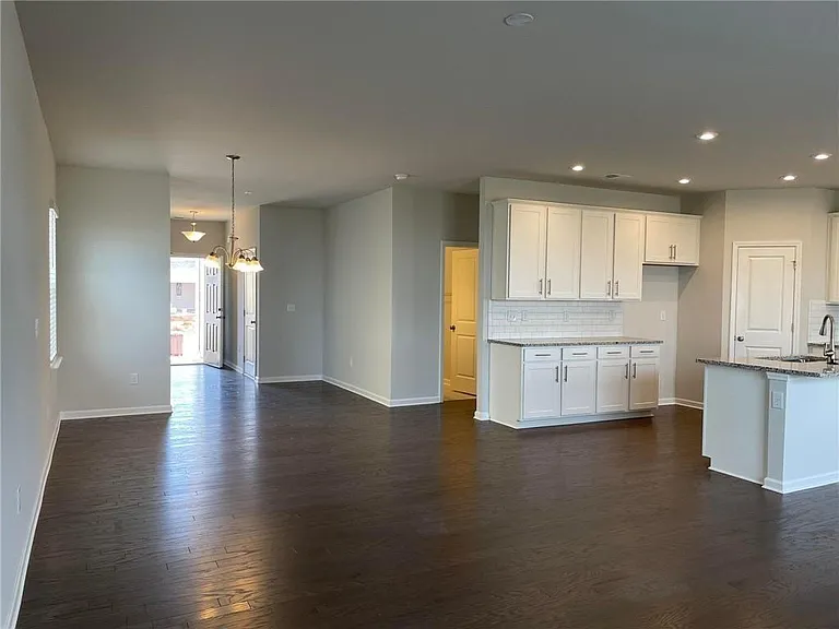 632 Blue Ash Ct — Photo 7