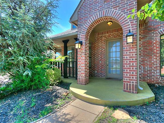 2nd image of 16337 Old Ivy Cir