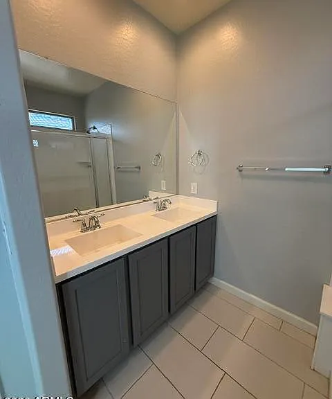 1701 N Hillcrest — Photo 18