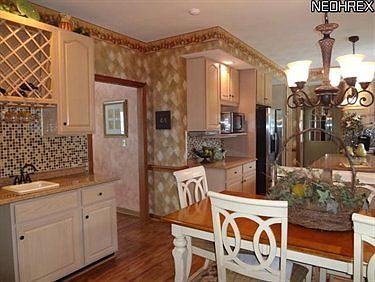 4th image of 8566 Reserve Ct