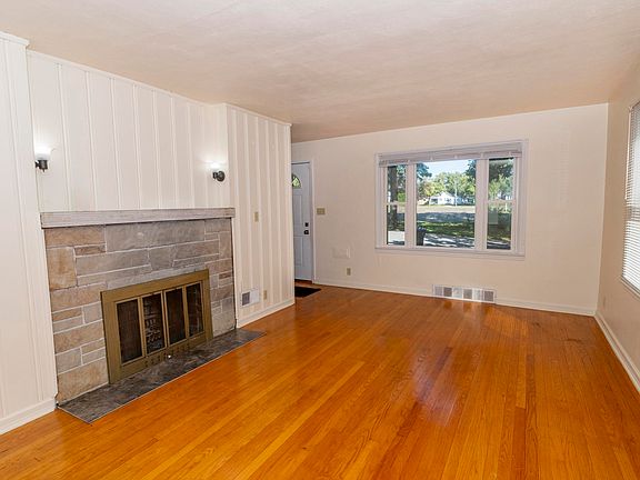 4th image of 1346 Altgeld St
