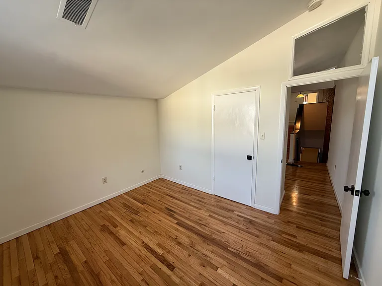 716 S 10th St #3 — Photo 7