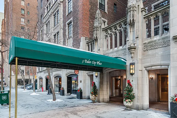 Sold by Brown Harris Stevens | media 22