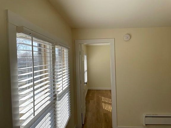 5th image of 3548 Girard Ave N #3