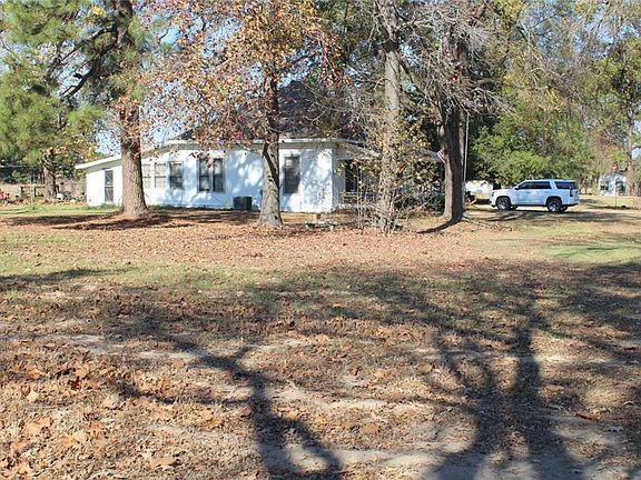 3rd image of 810 County Road 4815