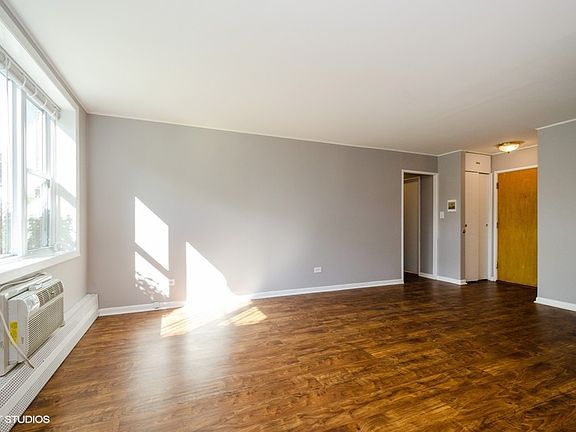 4th image of 8710 Skokie Blvd #1BS