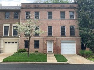 2758 Unicorn Ln NW, Washington, DC 20015