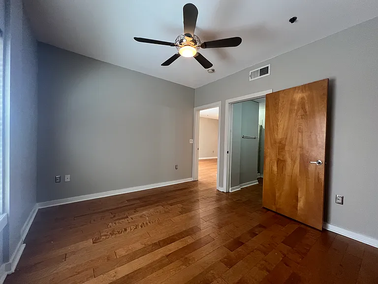 1803 Broadway #403 — Photo 10