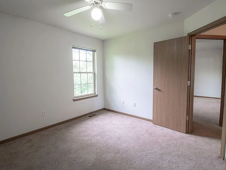 2119 Ballenger Ln — Photo 26