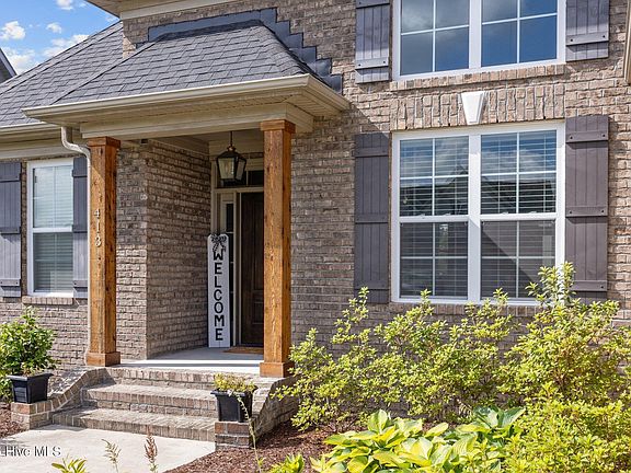 5th image of 413 Southbridge Court