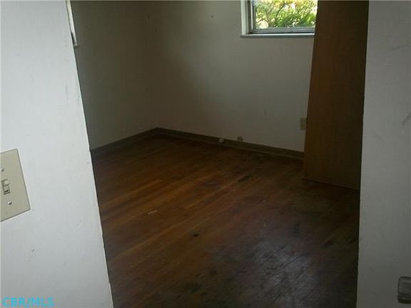 4th image of 3810 Kinsey Dr
