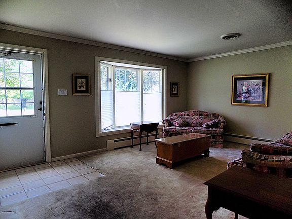 3rd image of 1717 Highland Pl