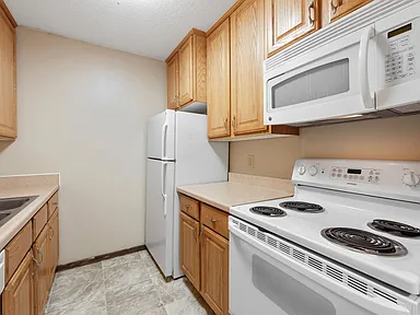 別注L'Appartement Col Pierrot SHORT MA-1 Shamrock Court Apartments - 2236 Lower Afton Rd E Saint Paul MN (1