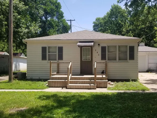 242 N 4th St, Tecumseh, NE 68450
