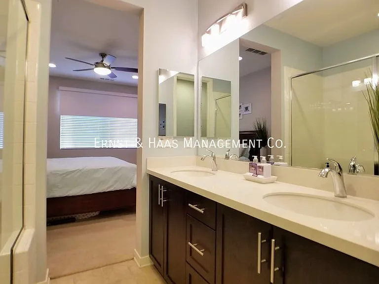 5777 Acacia Ln — Photo 18