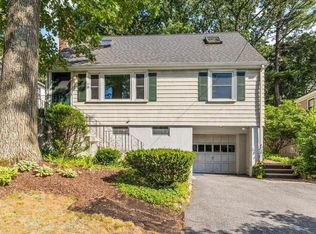 92 Middle St, Lexington, MA 02421