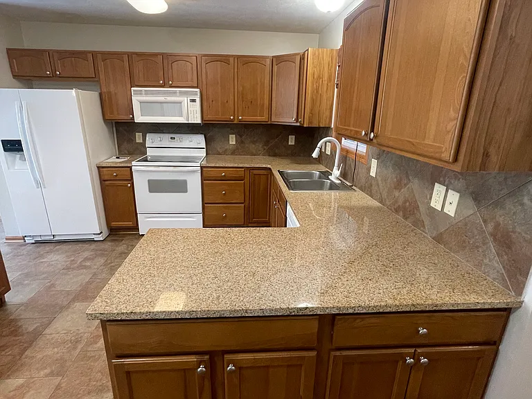 3507 McLaughlin Dr — Photo 7