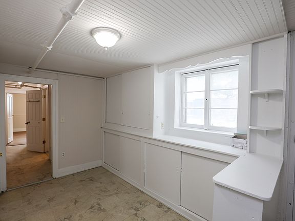 2nd image of 16 John St #5