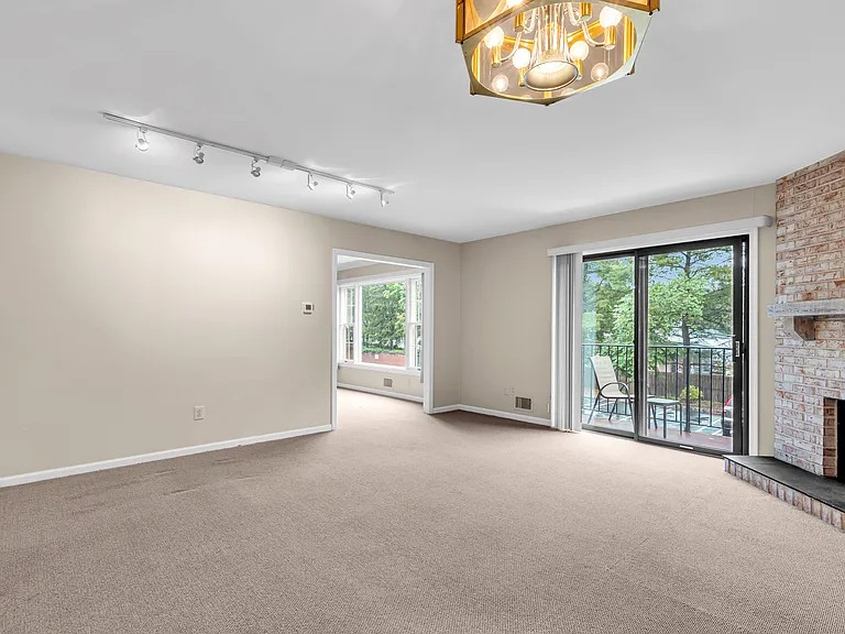 260 Prospect St #9 — Photo 11