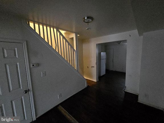4th image of 1121 Cleveland St