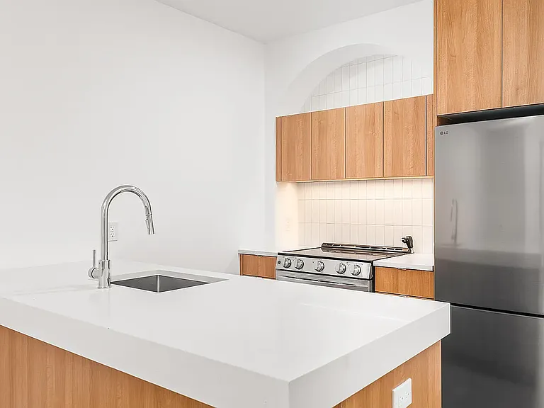 151 S Elliott Pl #6B — Photo 3