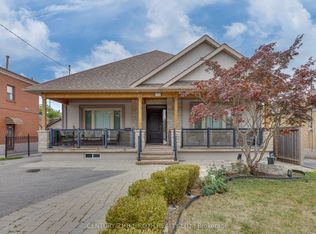 193 Epsom Downs Dr, Toronto, ON M3M1S8