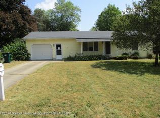 618 N Williams St, Bellevue, MI 49021