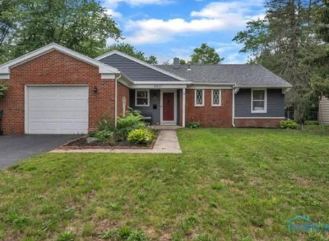 4 bed, 1558 sqft, $2,100 — Photo 1