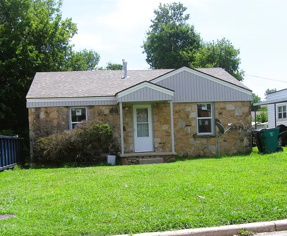 2 bed, 969 sqft, $1,150 — Photo 1