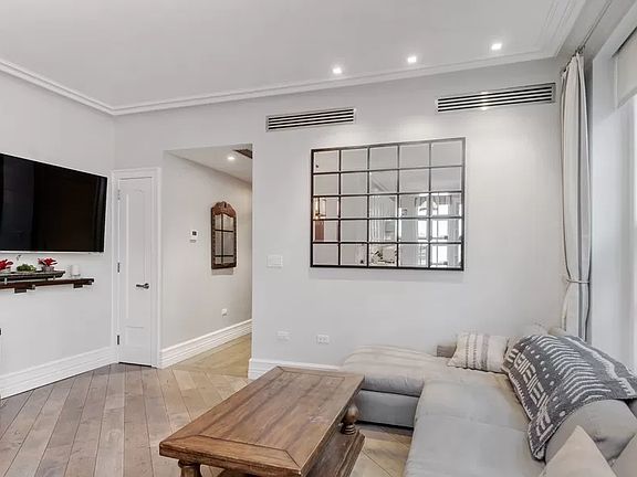 3rd image of 2109 Broadway APT 16157
