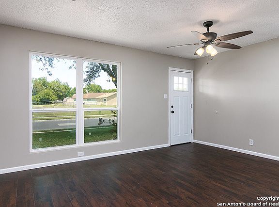 3rd image of 338 Glenbrook