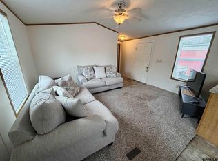 3101 Washington St Trailer 62, Bellevue, NE 68005