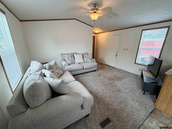 3101 Washington St Trailer 62, Bellevue, NE 68005