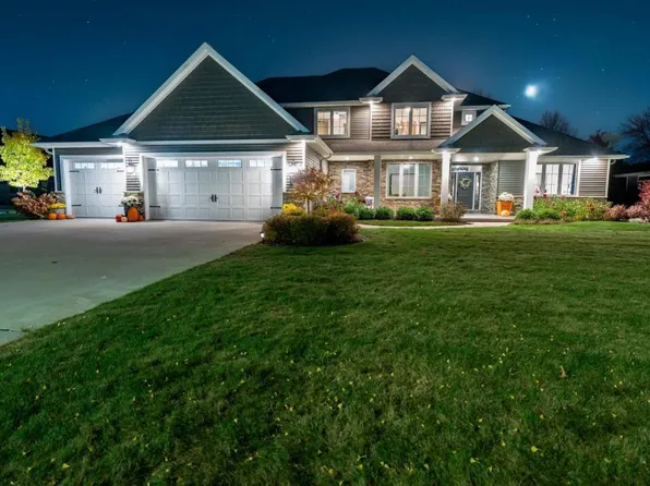 945 Hoks Ridge Ln, De Pere, WI 54115