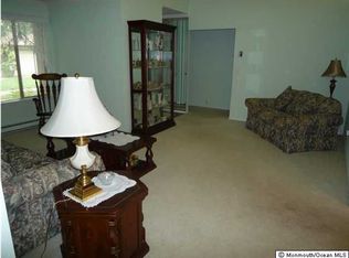 20 Augusta Ct, Red Bank, NJ 07701