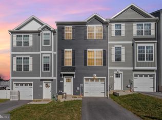 83 Coop Ln #39C, Hanover, PA 17331