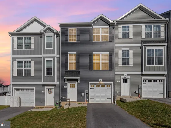 83 Coop Ln #39C, Hanover, PA 17331