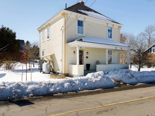 90 Tannery Rd, Lunenburg, NS B0J 2C0