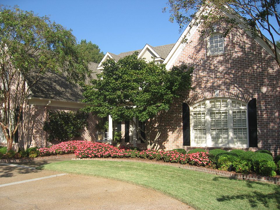 2nd image of 1930 Chelsea Park Dr