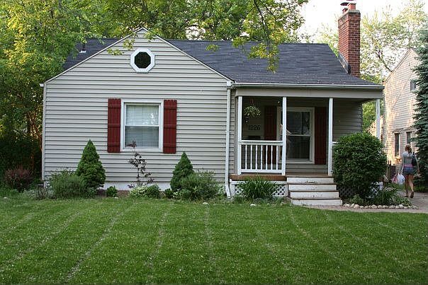 1st image of 1226 Cloverdale Dr