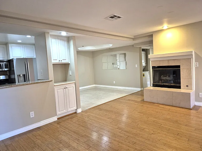 335 S Sierra Madre Blvd — Photo 6